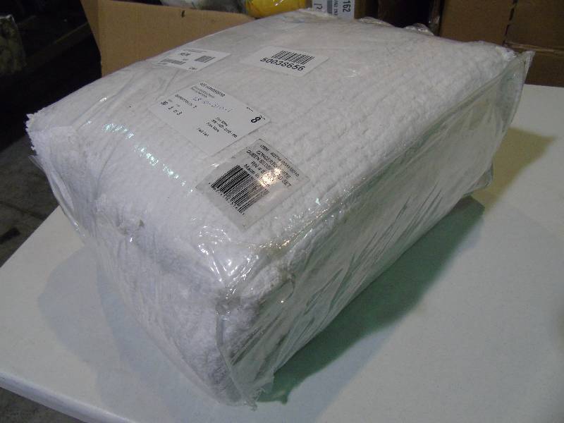 lot 13 image: Concerto 3pc Chenille Bedspread Set - Queen - White