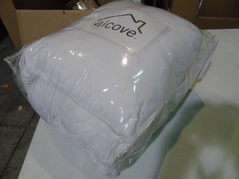 lot 44 image: alcove Waterproof Mattress Pad - Full