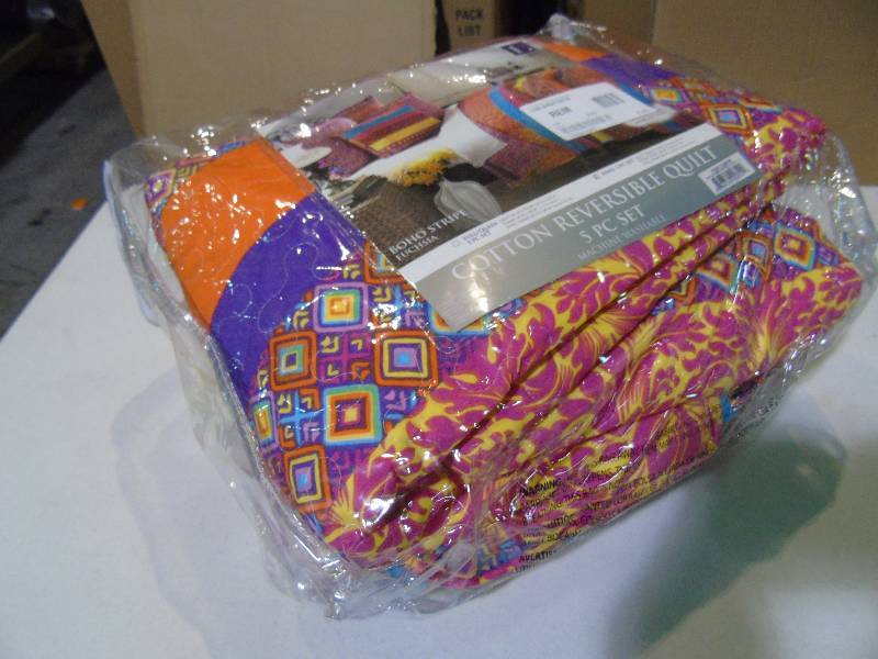 lot 56 image: Lush Decor Boho Stripe 5pc Quilt Set - King