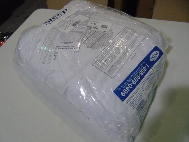 lot 69 image: Sleep Innovations Gel Memory Foam Classic Pillow