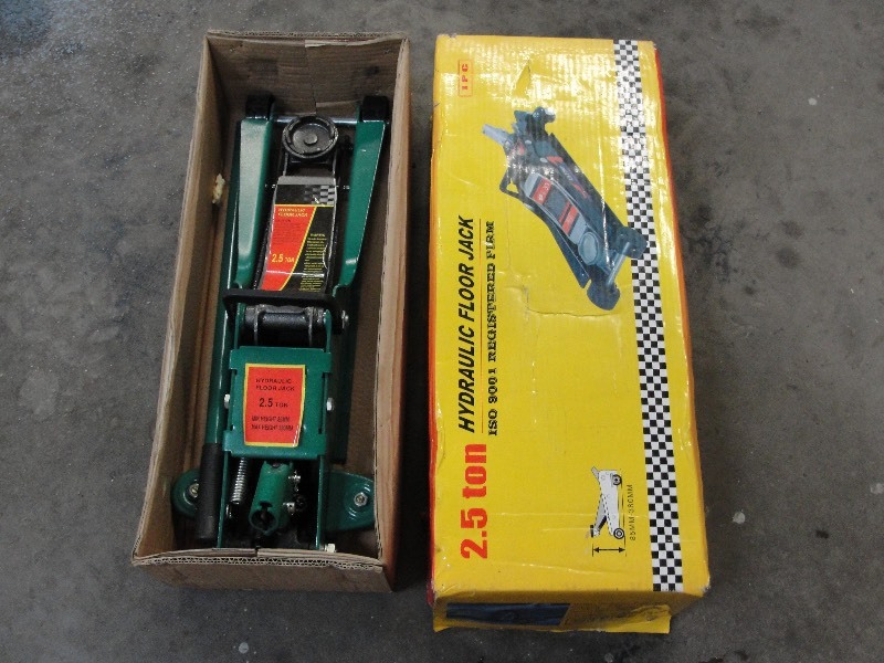 2.5 Ton hydraulic floor jack