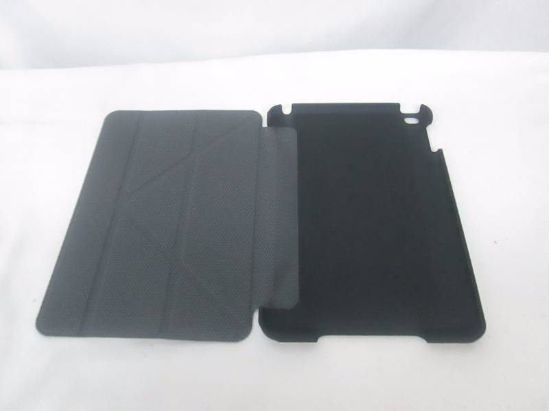 lot 107 image: Roocase Original 3D Case for Apple iPad Mini 4