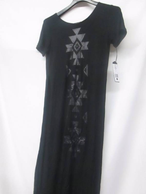 lot 91 image: La Belle Roc Womens Top