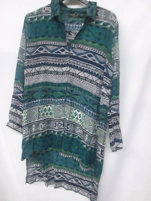 lot 96 image: Lola P Plus Chiffon Print Duster
