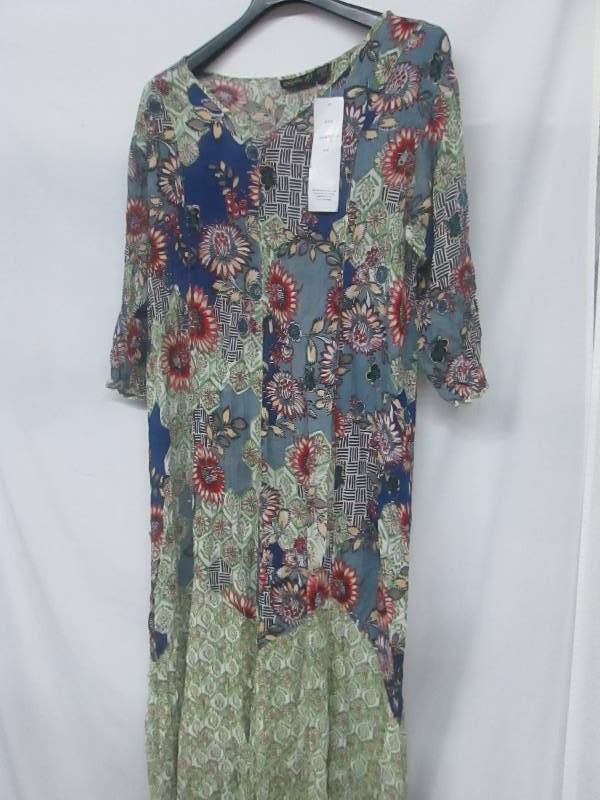 lot 90 image: Lola P Misses Twin Print Dress