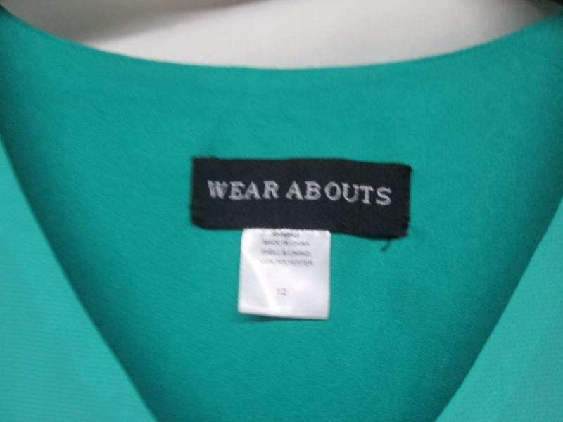 lot 83 image: Wearabouts Misses Zigzag Chiffron Dress