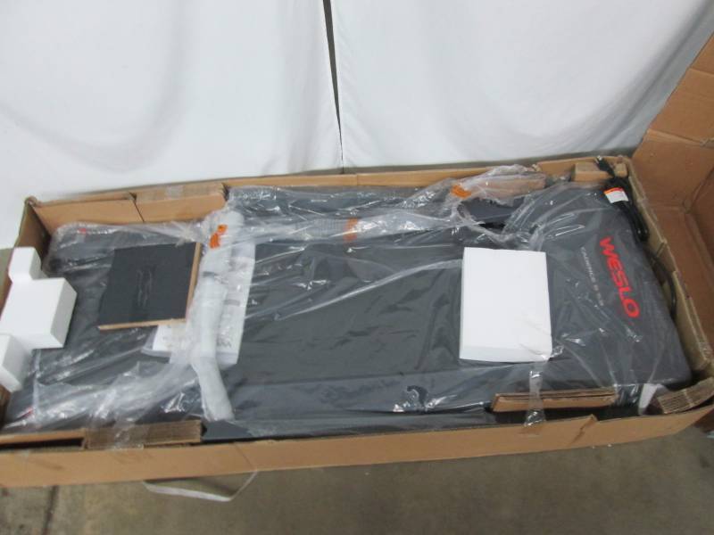 lot 2 image: Weslo Cadence G5.9 Treadmill