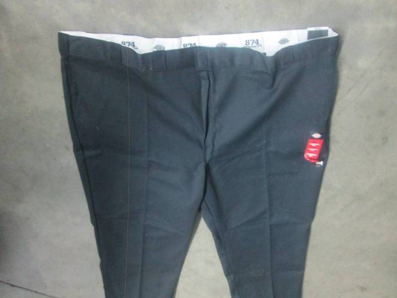 lot 60 image: Dickies Mens BigTall Hospitality Work Pant