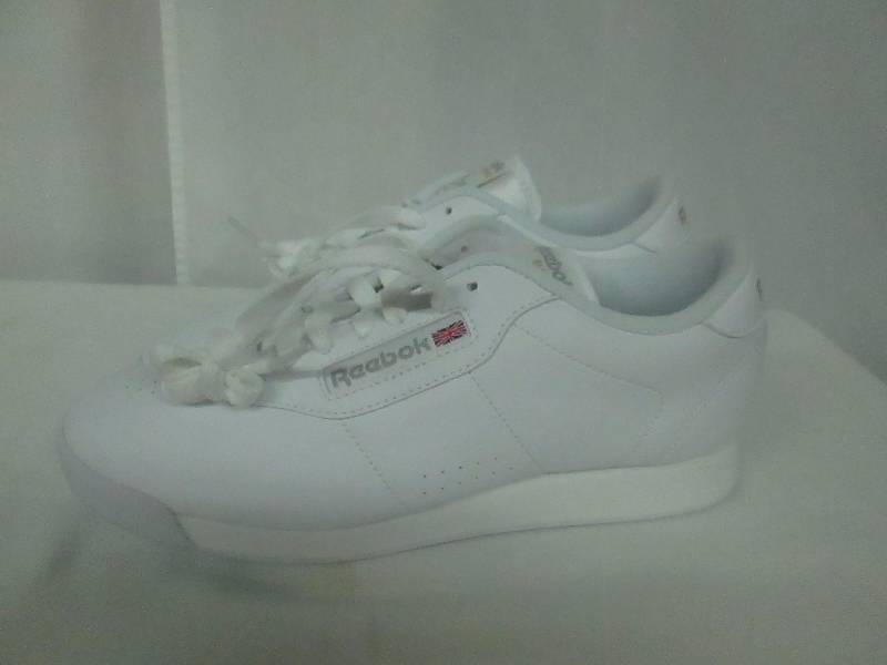 lot 51 image: Reebok Womens Princess Classic Athletic Shoe
