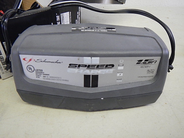 lot 64 image: Working Schumacher Speed Charge Battery Maintainer