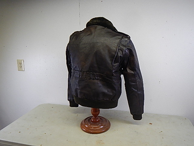 lot 65 image: NICE Vintage Leather Bomber Style Jacket