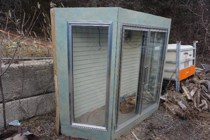 lot 11 image: LandscapeNurseryFloral Shop Glass Cooler Display Cabinet