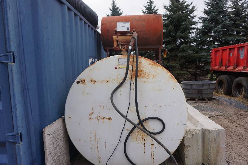 lot 10 image: 1,000 Gallon Fuel Tank With Gasboy Electric Pump