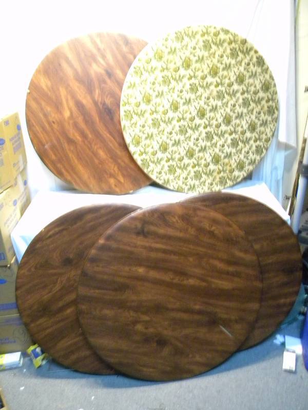 5 Round Folding Tables
