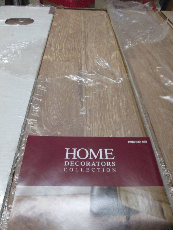4 boxes of home decorators 12mm glu...