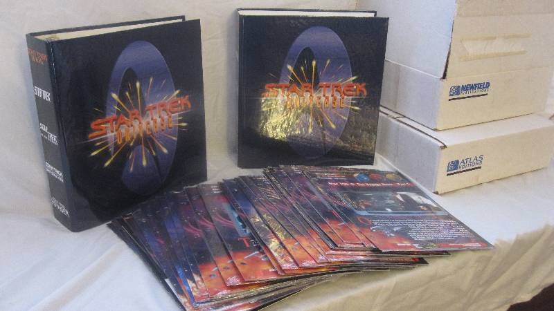 lot 39 image: 2 Rare Atlas Editions Star Trek Universe Binders and hundreds of pages