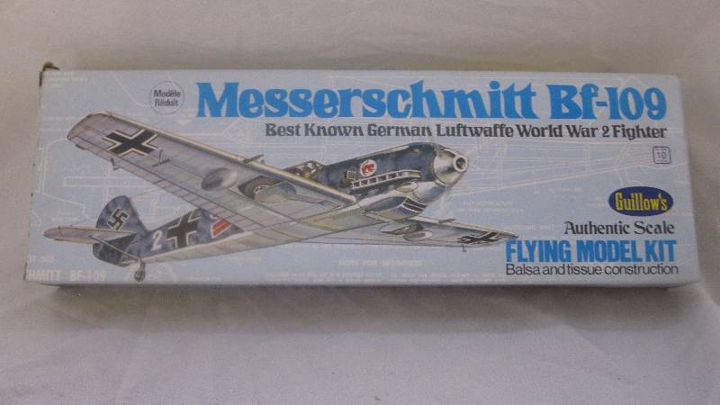lot 87 image: Model airplane Guillows Messerschmitt Bf-109