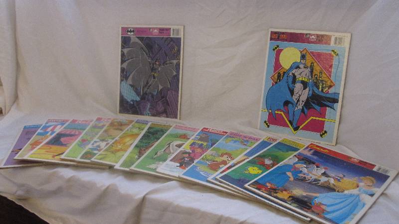 lot 94 image: Large lot of vintage frame tray puzzles