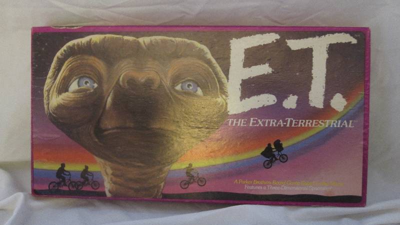 lot 100 image: Vintage unplayed E.T. the Extraterrestrial board game