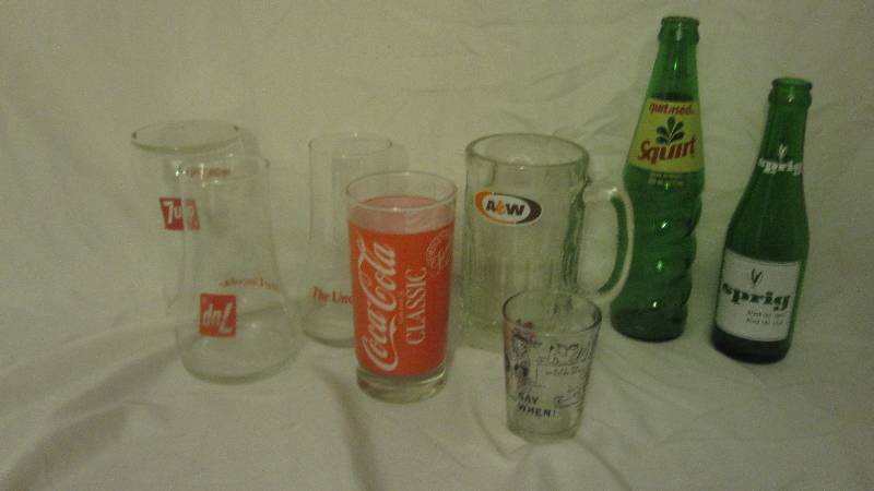 lot 122 image: Vintage soda lot