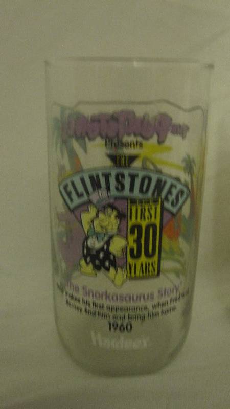 lot 126 image: Set of 5 Vintage Flintstones Glasses