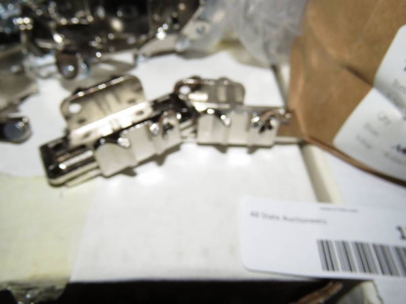 lot 128 image: Hardware Distributors LTD