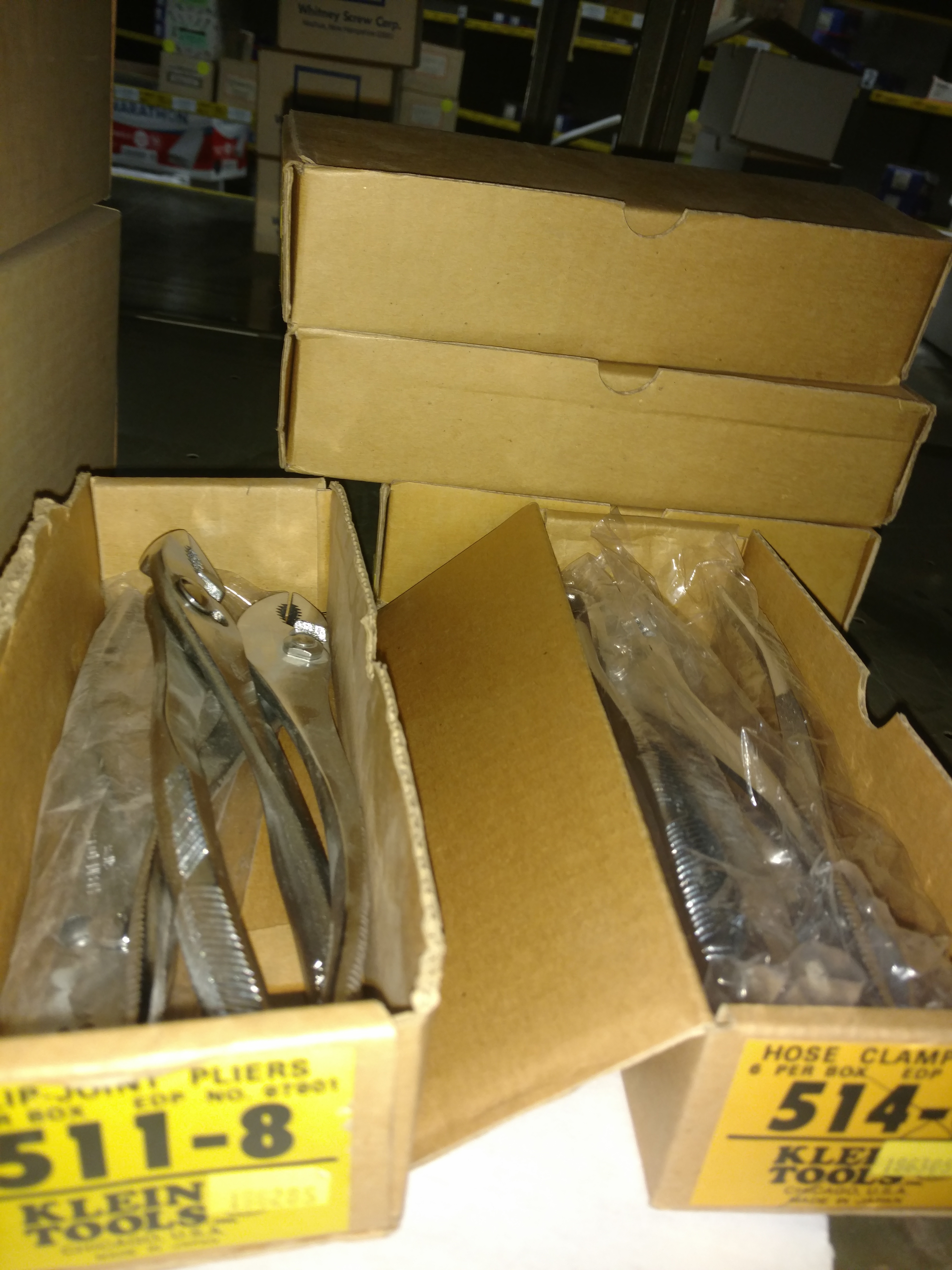 lot 32 image: Klein Tools Inc.