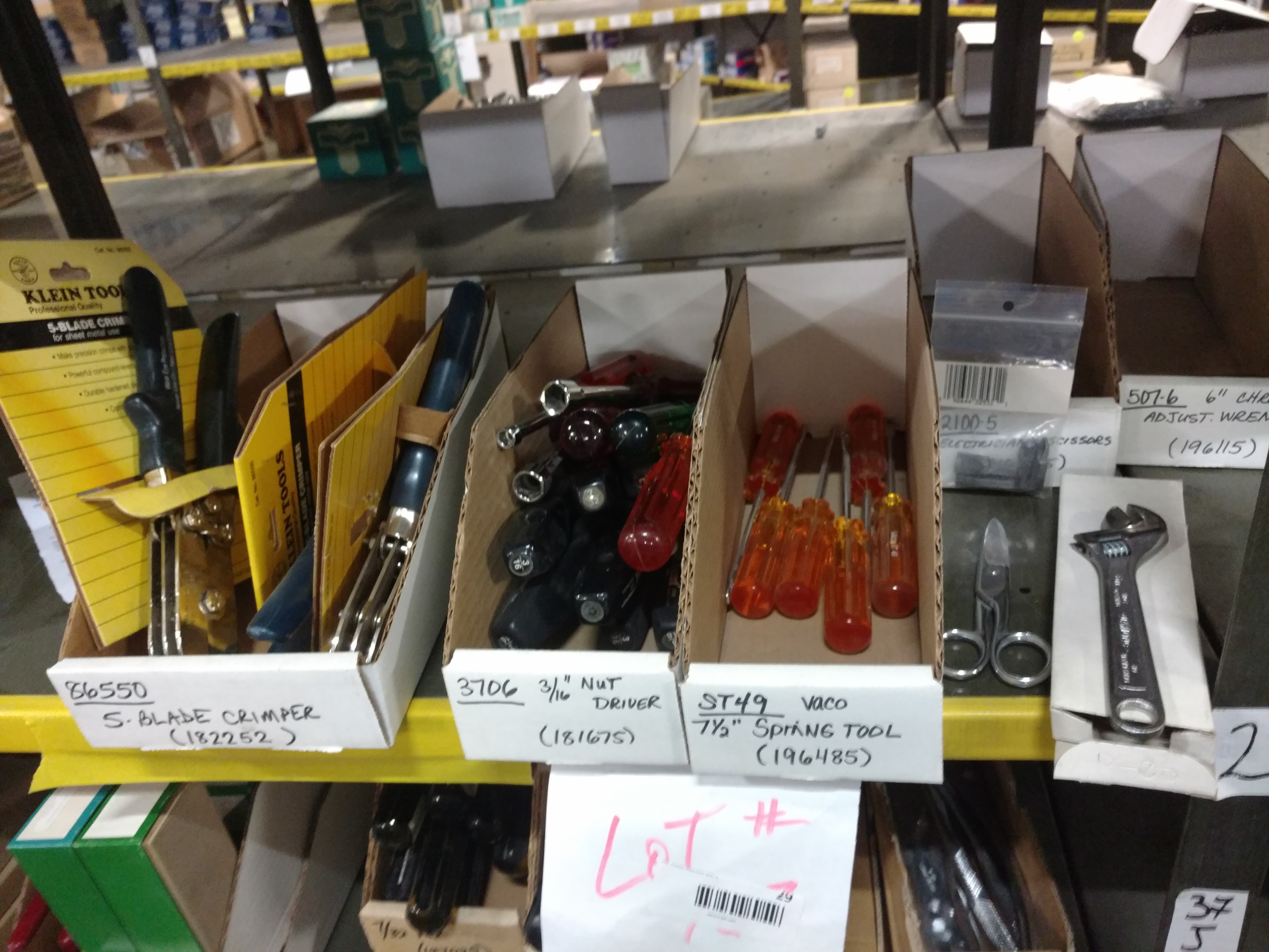 lot 29 image: Klein Tools Inc.