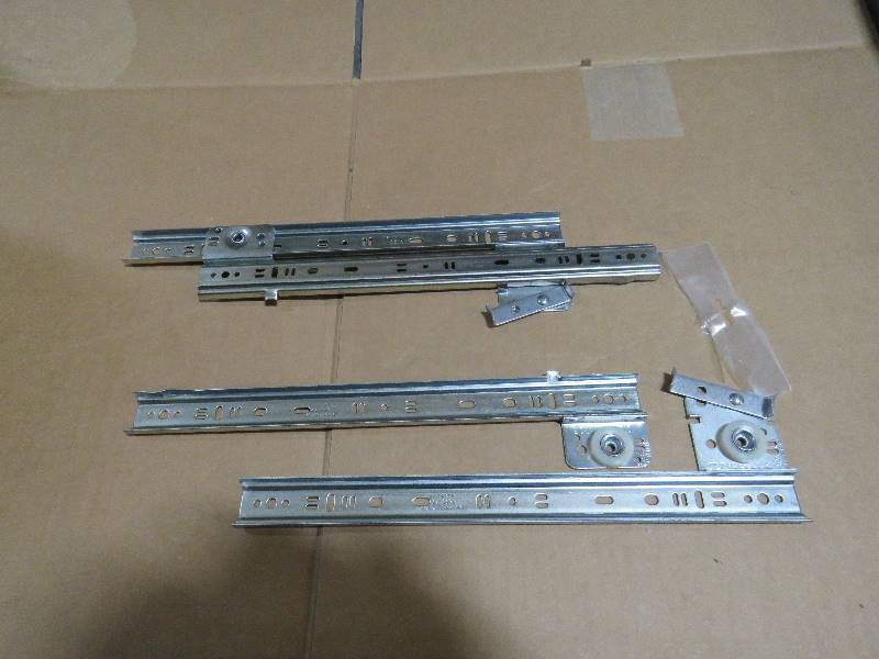lot 59 image: Knape & Vogt Mfg Company