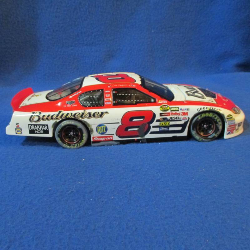 lot 7 image: Dale Jr 04 #8 Budweiser Born on Date Feb 15th (Raced Version)