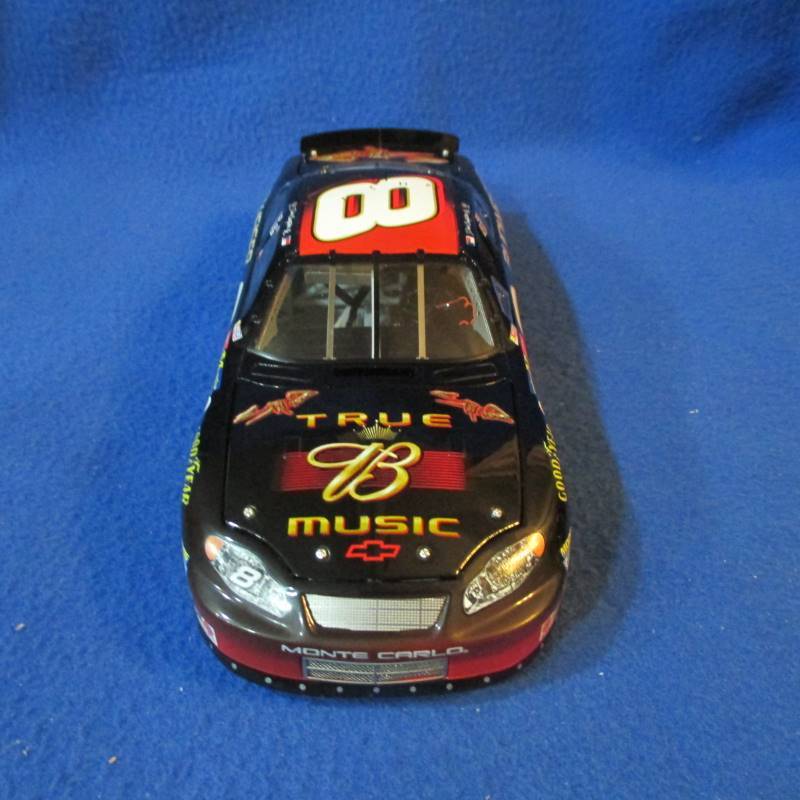lot 13 image: Dale Jr 03 #8 Budweiser (Elite)