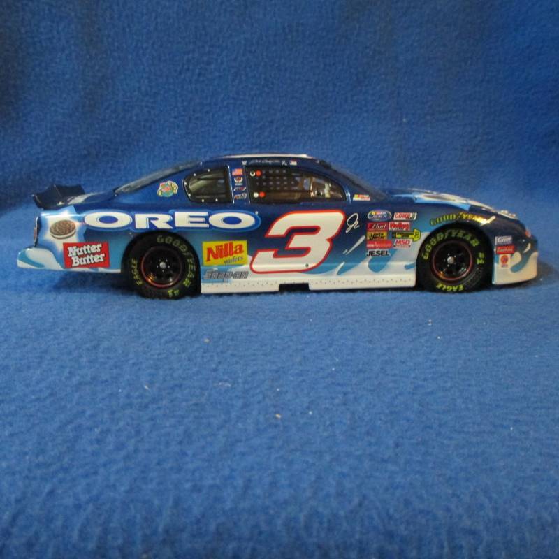 lot 19 image: Dale Jr 02 #3 OreoRitz