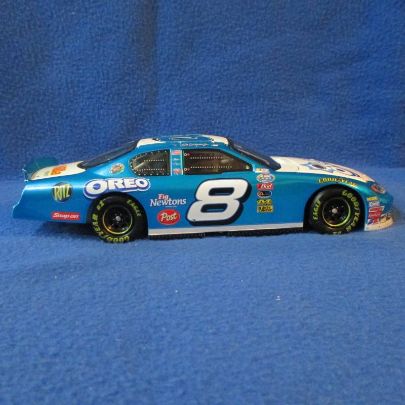 lot 30 image: Dale Jr 04 #8 OreoRitz