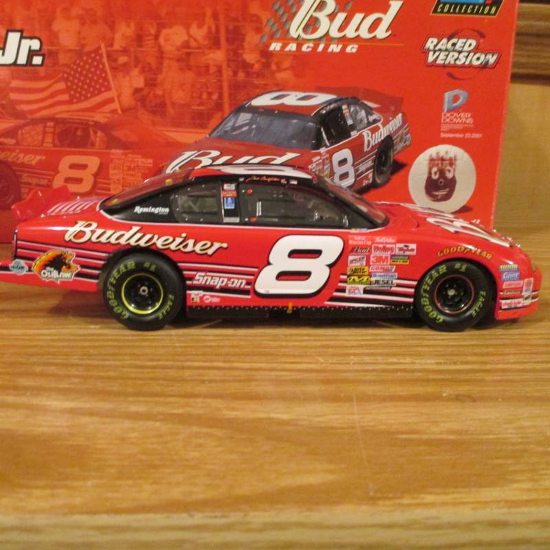 lot 53 image: Dale Jr 01 #8 Budweiser Dover Win (Raced Version)