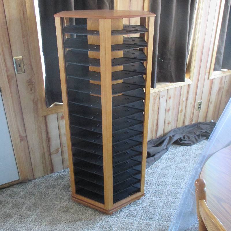 lot 10-1 image: 90 Car Revolving Case