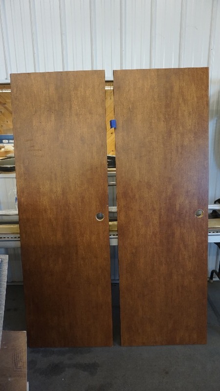 lot 19 image: RV Interior Door