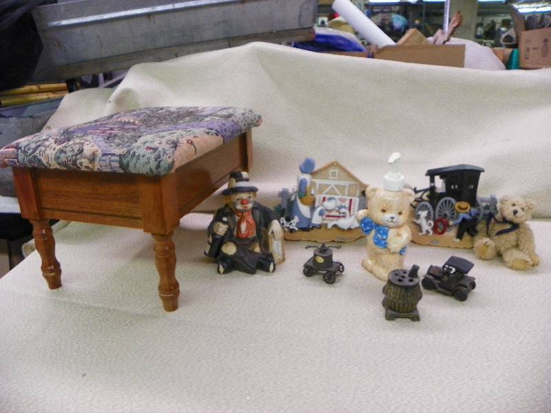 Household decorative items