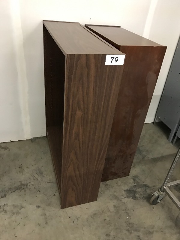 2 wood shelves