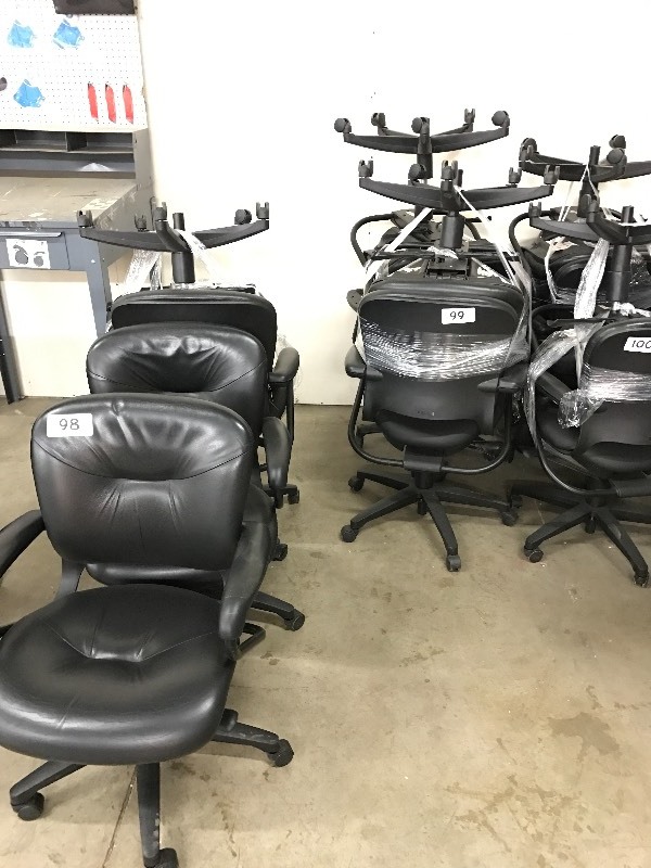 Lot of 4 office chairs