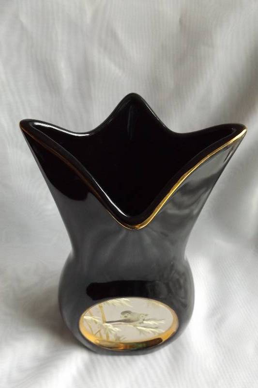 Medallion Vase
