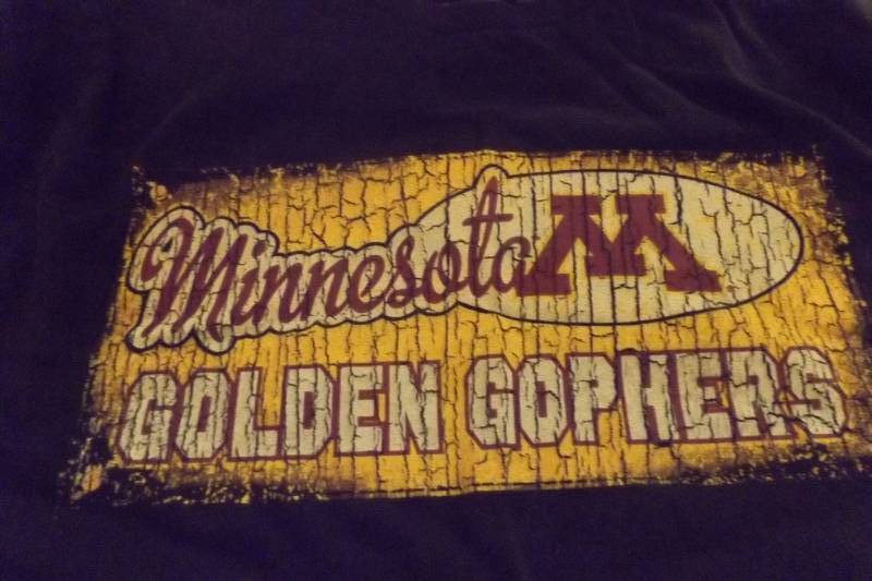 Minnesota Golden Gophers T shirt