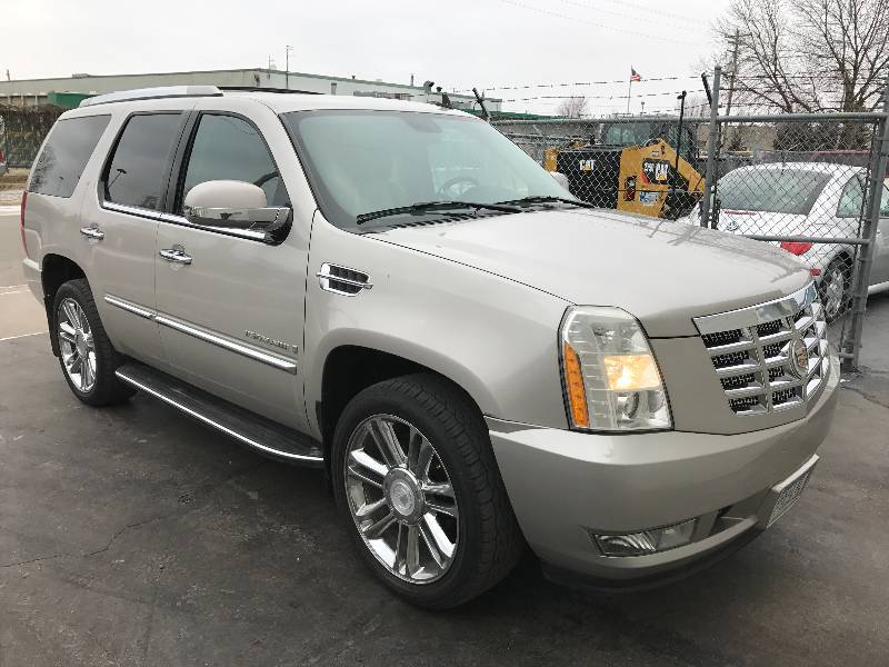 lot 3 image: 2007 Cadillac Escalade AWD