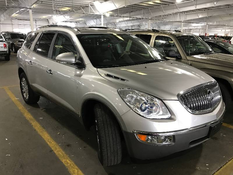 lot 5 image: 2008 Buick Enclave CXL FWD
