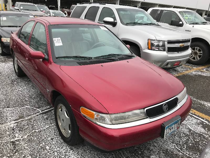 lot 30 image: 1995 Mercury Mystique LS
