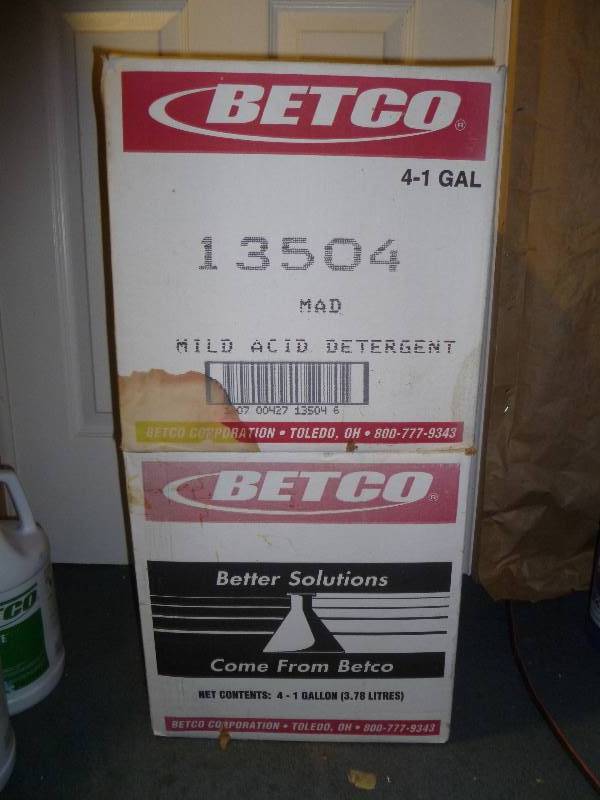 lot 47 image: Janitorial Cleaning Chemicals