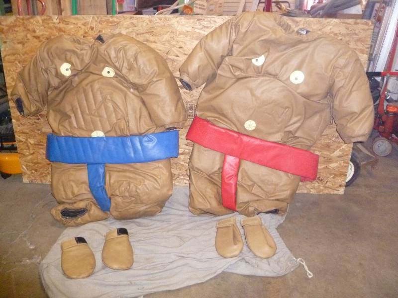 lot 76 image: Sumo Suits