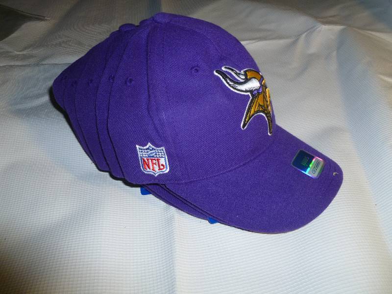 lot 156 image: NEW Vikings Baseball Caps