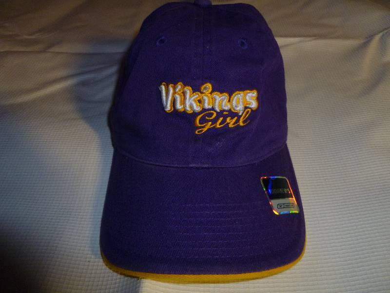 lot 157 image: NEW GIRLS Vikings Baseball Cap