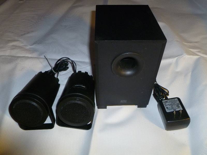lot 160 image: 3 Pc Altec Computer Speakers