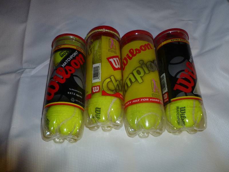 lot 141 image: NEW Tennis Balls
